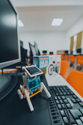 Laboratorul de informatică de la Școala Gimnazială “George Coșbuc” din Târgu Mureș a fost renovat