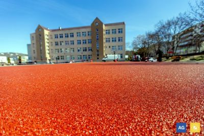 2 terenuri de sport multifuncționale la „Romulus Guga”!